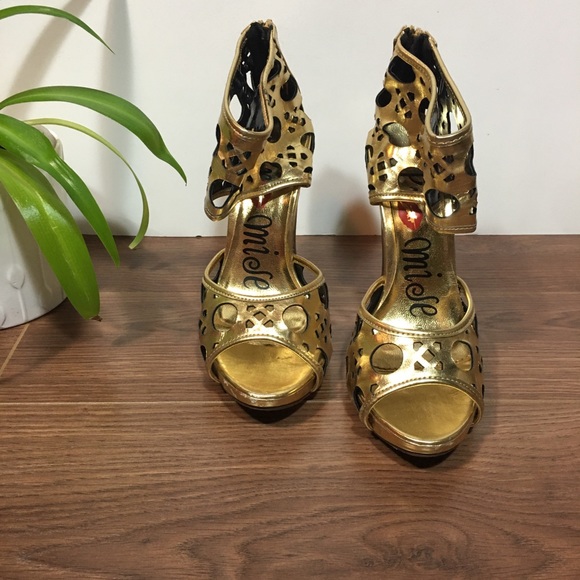 Promise Emerson Gold Peep Toe High Heels - Picture 3 of 6